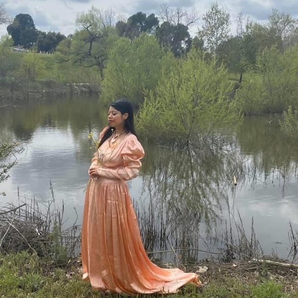 1940’s Vintage wedding Gown - Picture 4 of 4